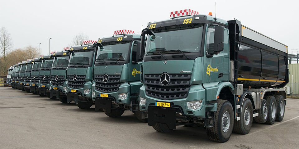 VELDHUIZEN LEVERT 12 STUKS AROCS AAN DE BRUYN TRANSPORT OUDEWATER