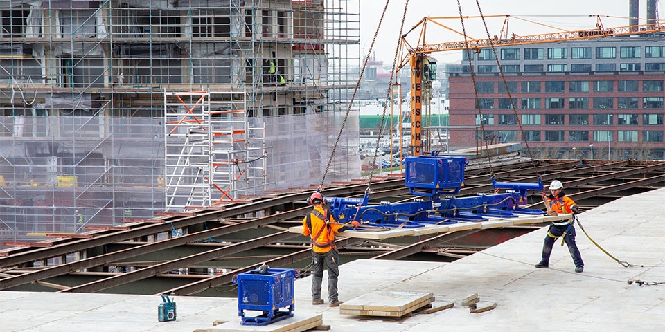 Industrial national monument gets 7,000 sq. m. of color concrete roof panels