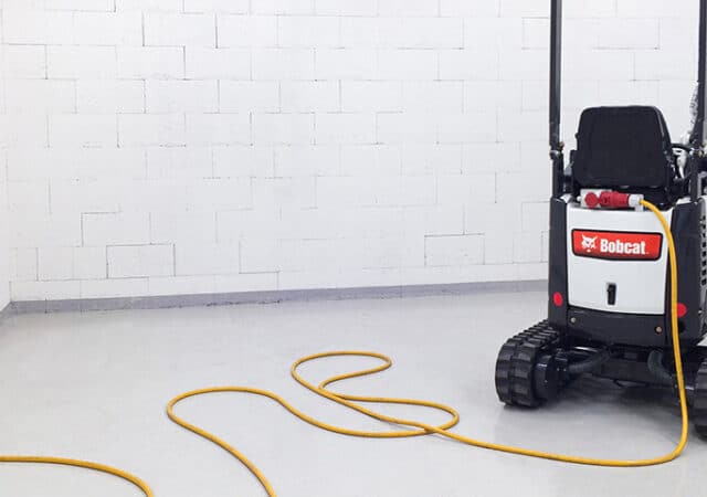 bobcat e10e back charging