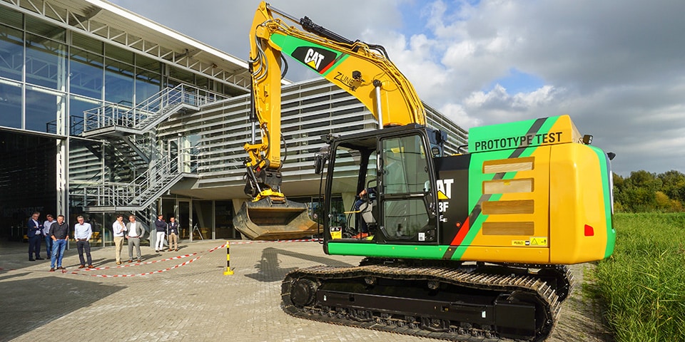Eerste vol elektrische grote Cat getoond