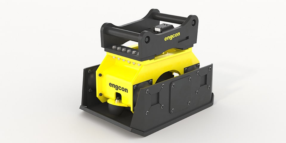 Engcon lanceert een nieuwe serie trilplaten met een geringe doorstroomvraag voor graafmachines – kunnen worden aangedreven via het draaikantelstuk