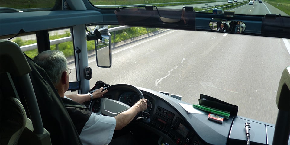 Verbesserung der Straßenverkehrssicherheit - sowohl auf der Straße als auch im Gelände