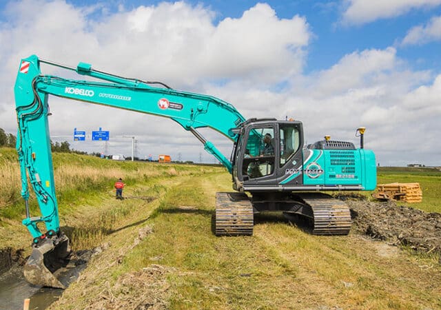 kemp 11282 afl kobelco sk210hlc lr markusse 01 hr kopieren