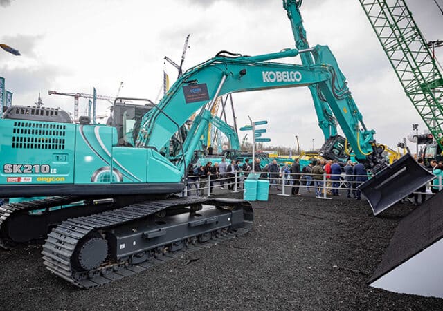 kobelco bauma photo engcon