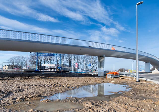 plm.09 004 open kruispunt onder fietsbrug n274 onderbanken copyright ipvdelft wendyjanssen kopieren