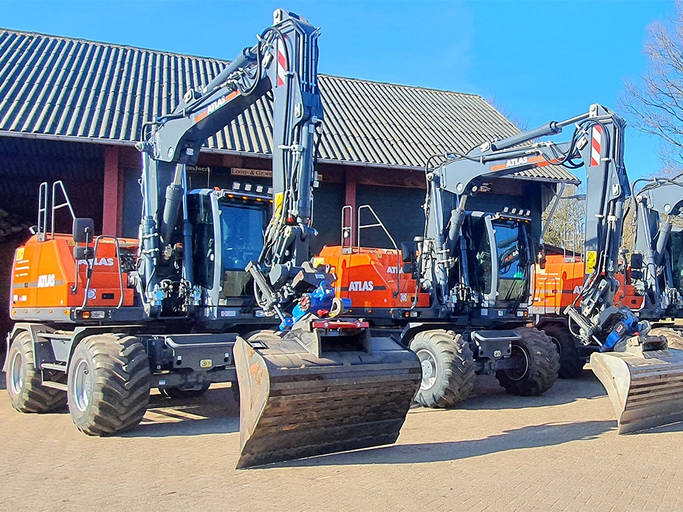 Atlas 150W Stage V mobiele graafmachine voor P. van den Hardenberg Loon-en Grondwerken te Elspeet