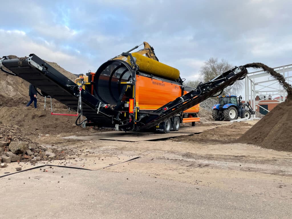 Van Herwijnen Machinery timmert met Pronar succesvol aan de weg