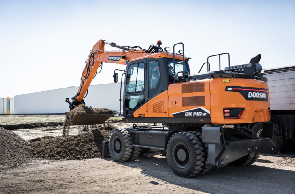 Doosan lanceert nieuwe generatie DX140W-7 en de DX160W-7 Stage V mobiele graafmachines