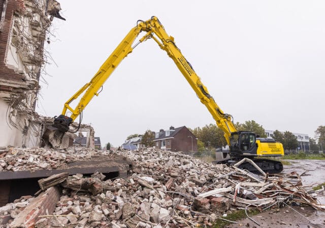 kemp 12569 afl Kobelco SK400DLC Van Groningen Sloopwerken lr 5