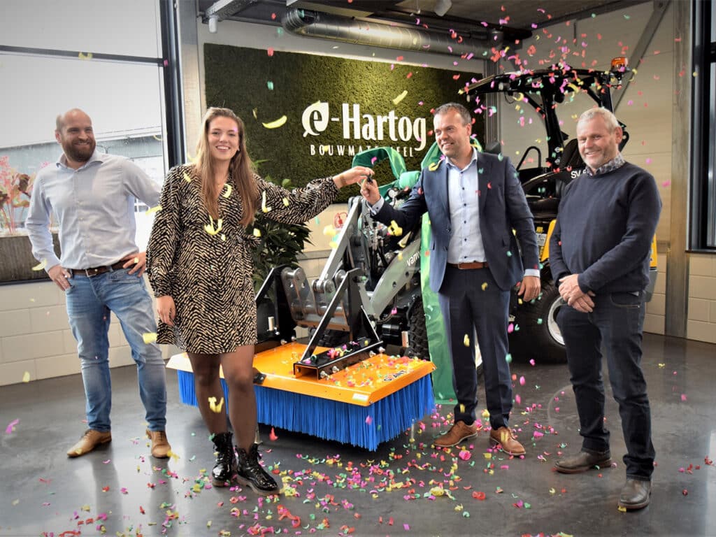 EHB levert 100ste Giant elektrische kniklader