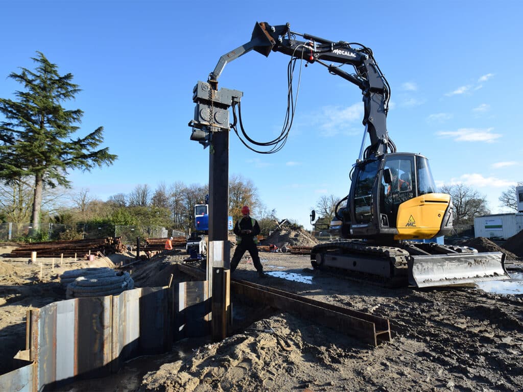 Mecalac 15MC 0704