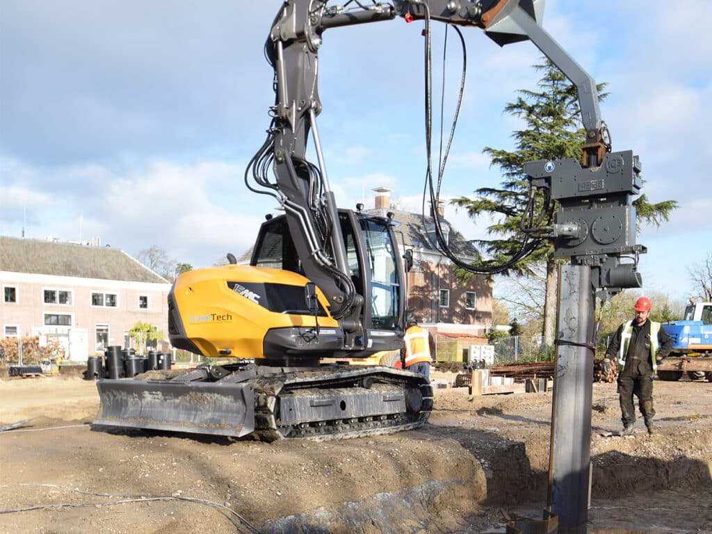 Mecalac 15MC 0742