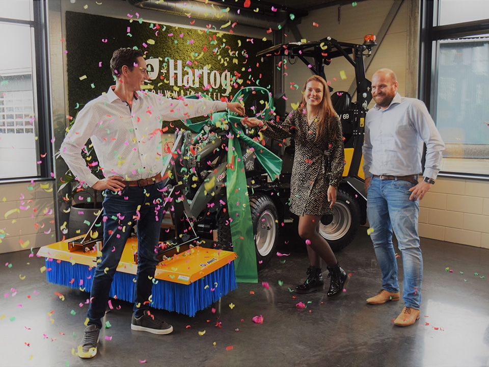 E-Hartog verkoopt als eerste dealer 100 elektrische GIANT’s