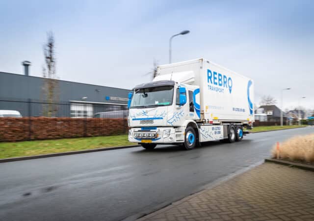 Rebro Transport nimmt Volvo FE Electric 4 in Betrieb