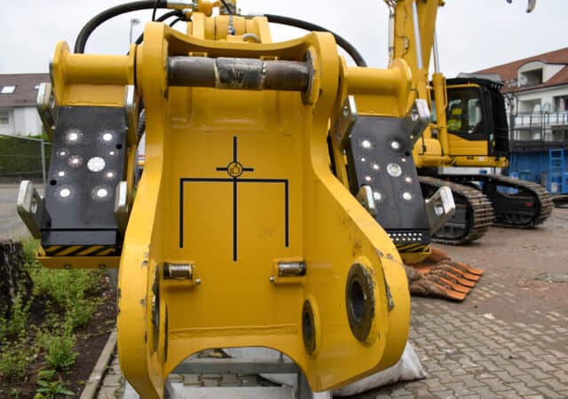 Komatsu K100