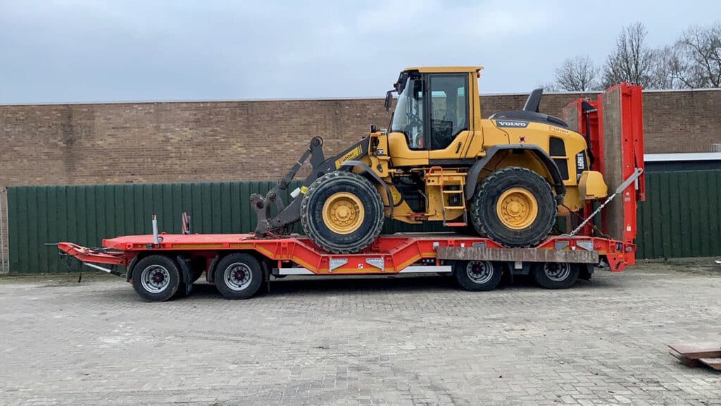 shovel op dieplader