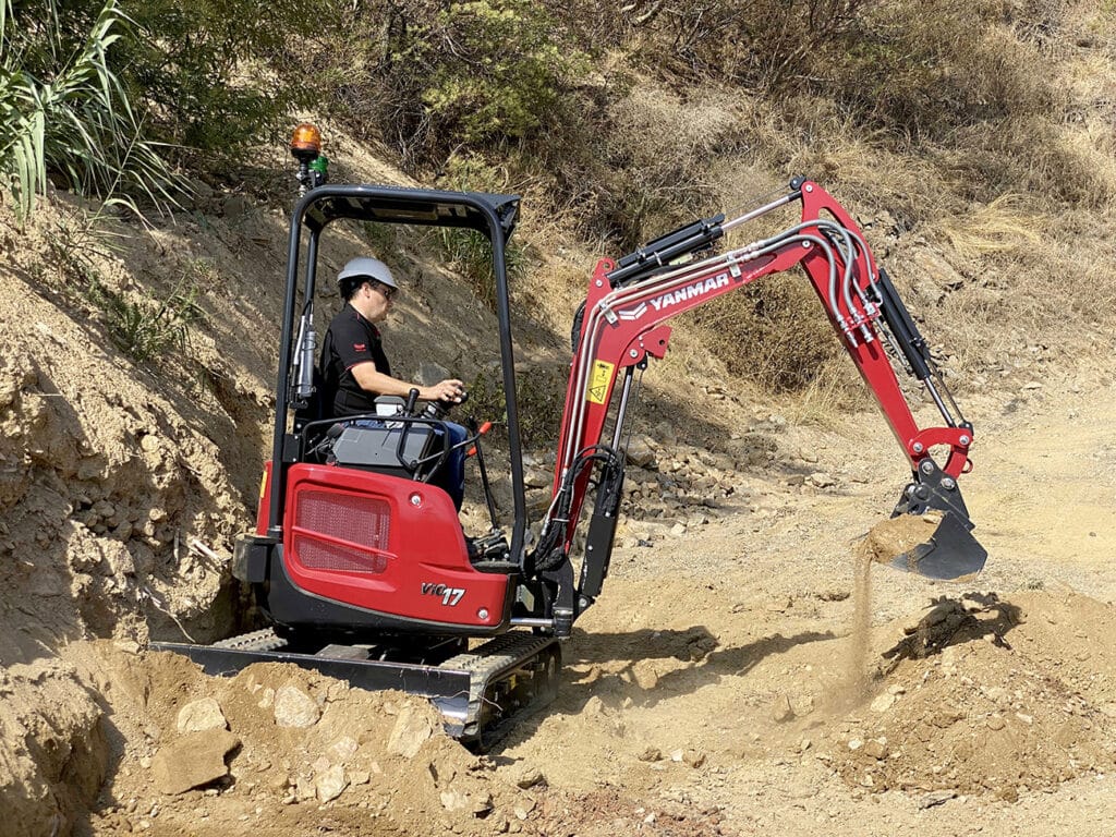 Yanmar ViO17 stabiel in moeilijk terrein