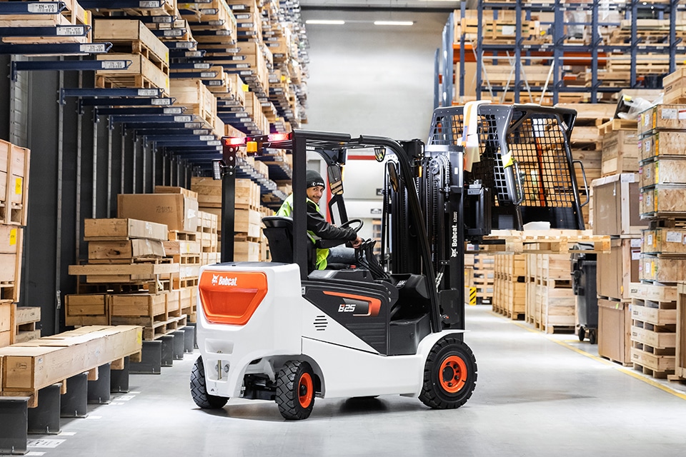 Bobcat presenteert tijdens LogiMAT een uitgebreid assortiment equipment en machines voor warehousing en logistiek