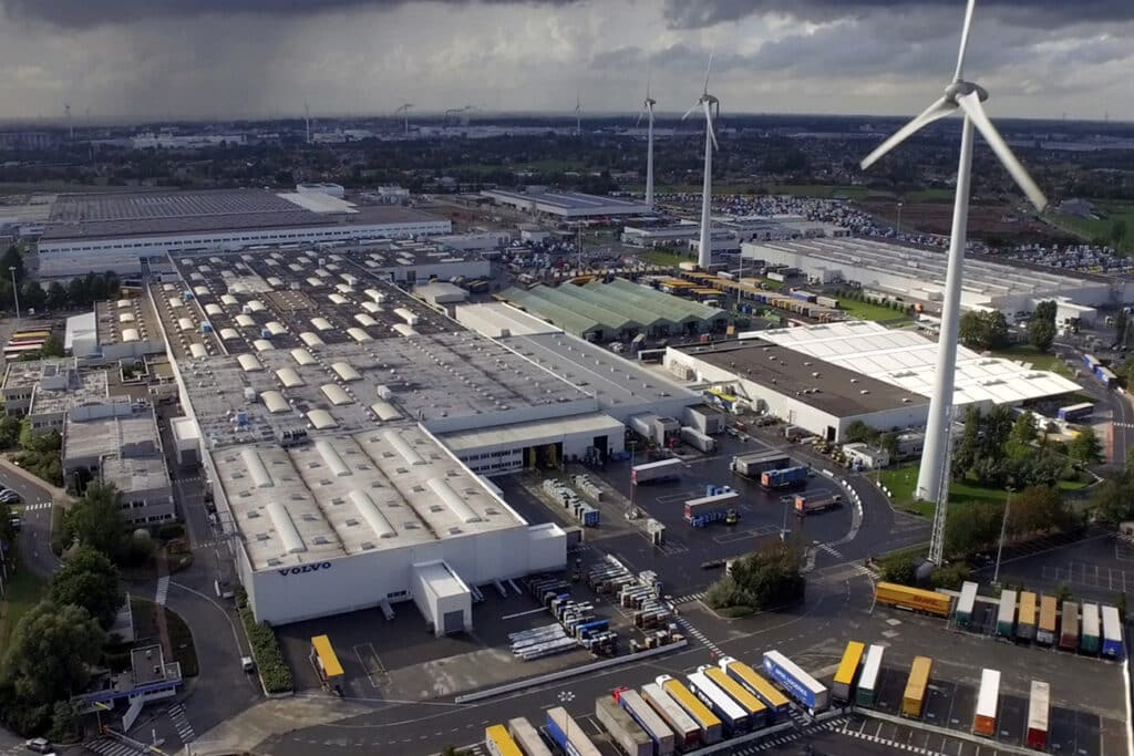 De Volvo Truck fabriek in Gent waar ook de accupakketten geasem