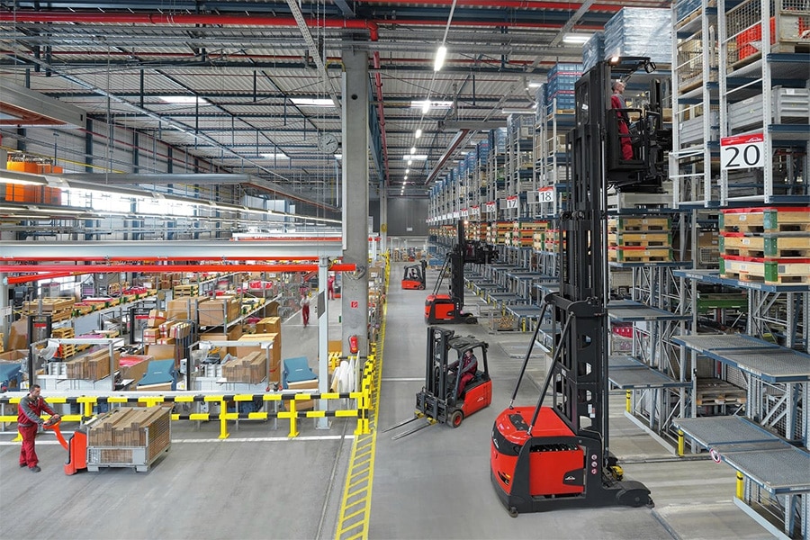 Magazijn met Linde trucks