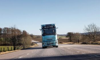 volvo fh aero electric country road