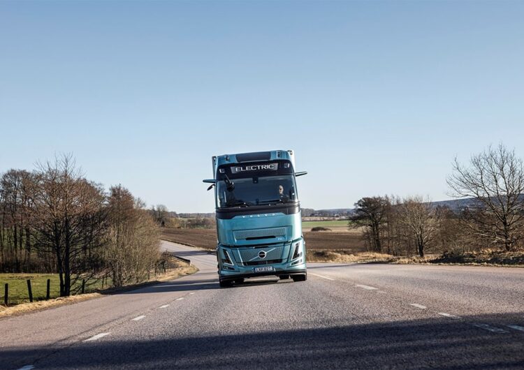 volvo fh aero electric country road