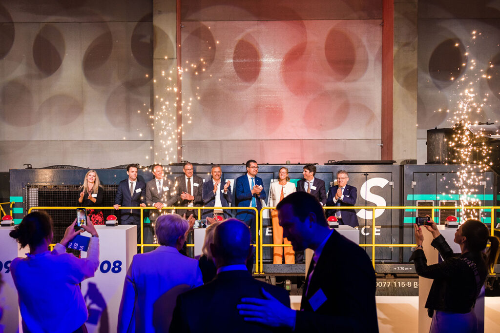 NDQ opent gloednieuw magazijn mét spoorverbinding