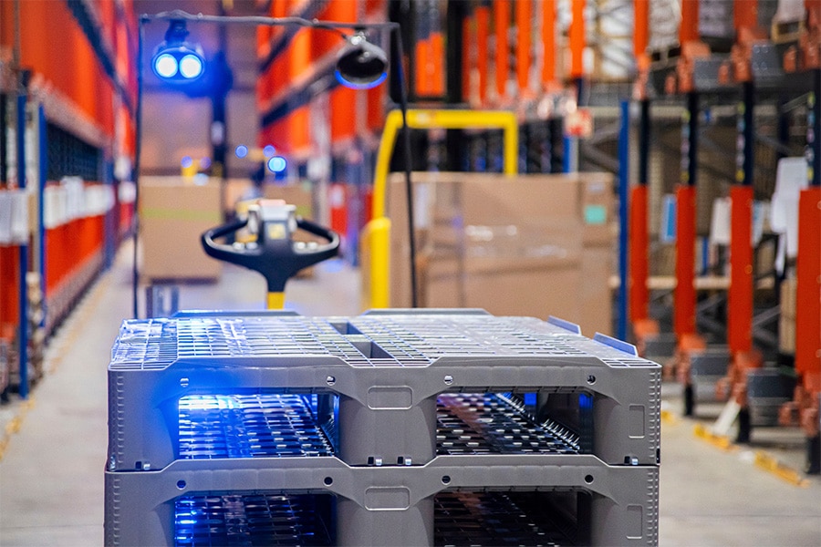 Economic advantage on highly durable plastic load carriers 4