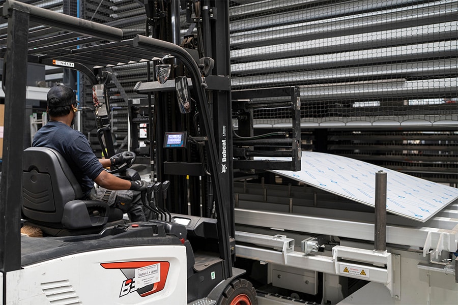 Nieuw merk heftruck verovert hart van de logistieke markt 4