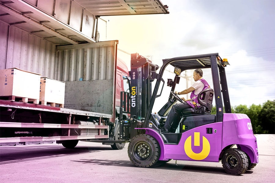 Nieuw merk voor elektrische magazijntrucks 4