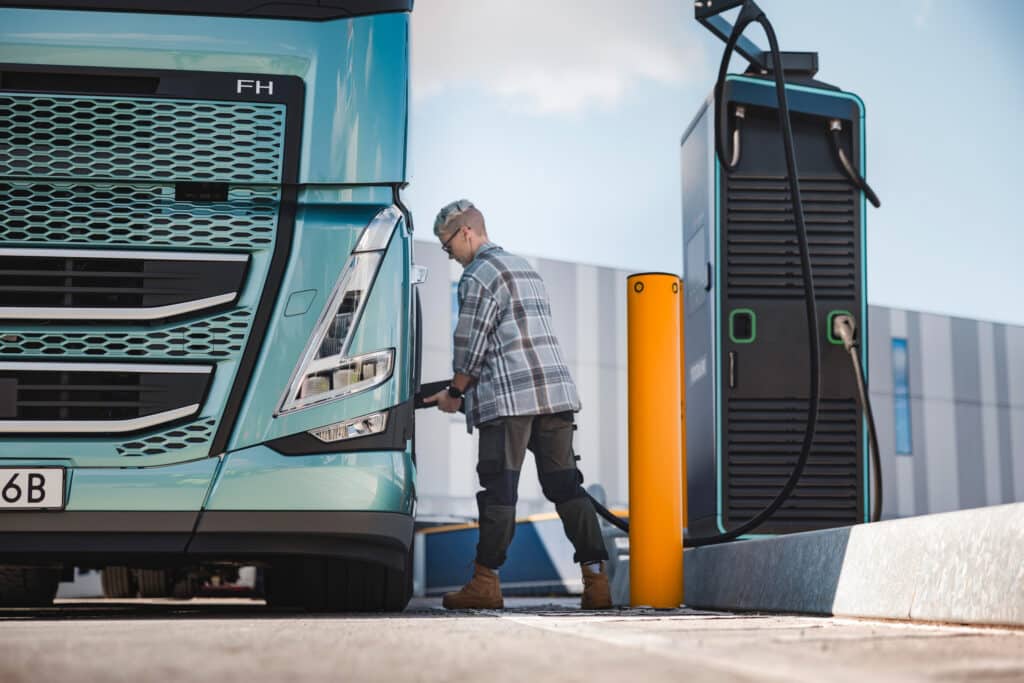 Volvo Trucks macht den nächsten Schritt bei der Elektrifizierung - mit Lkw mit bis zu 700 km Reichweite 5