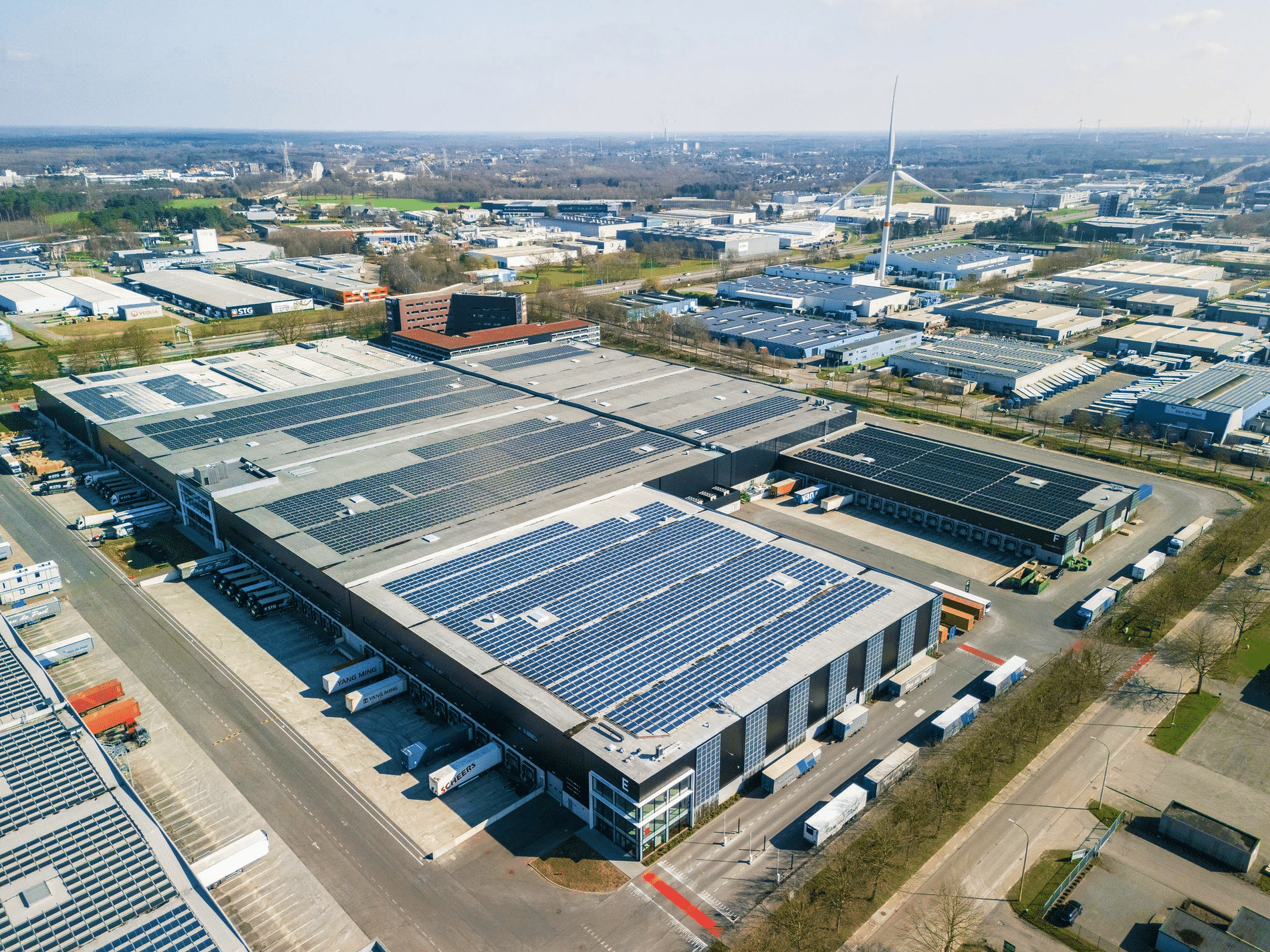 Frank Joosen Architecten zet duurzaamheid centraal bij ontwerp logistieke sites voor Bauwens Logistics en Herentals Green Logistics 6