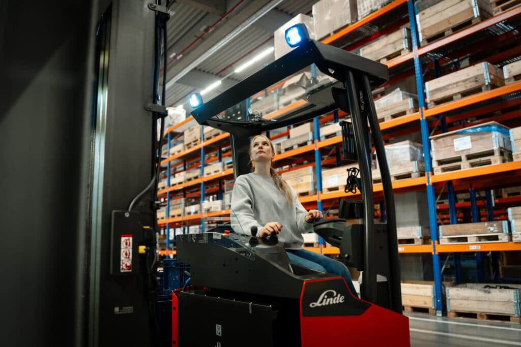 Linde Ri14–Ri18: compacte reachtrucks voor efficiënte standaardtoepassingen 2