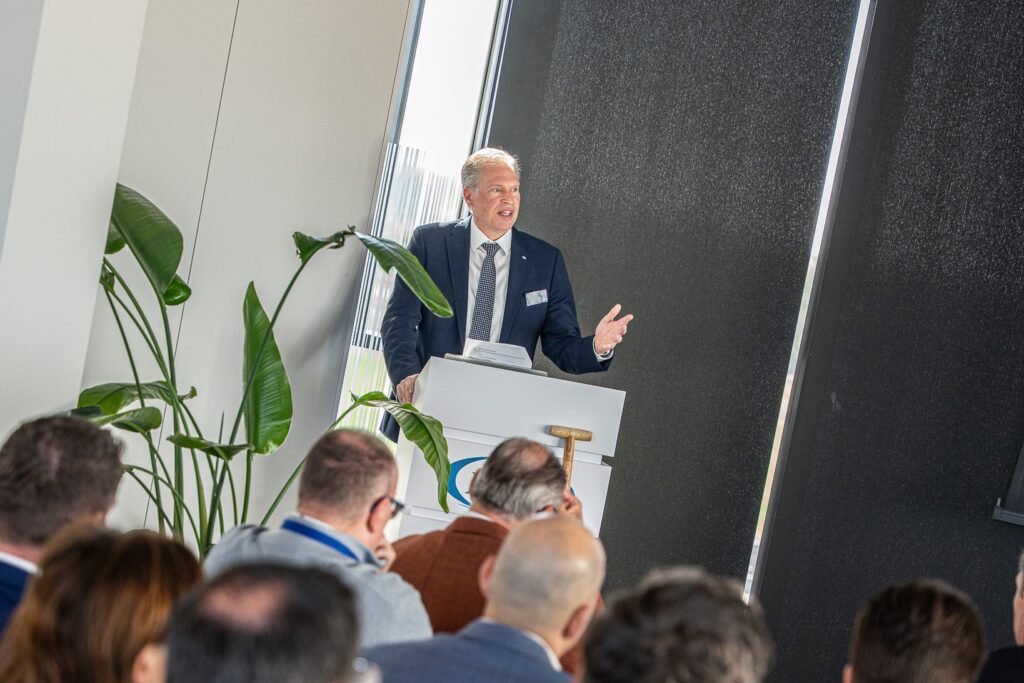 Offizieller Baubeginn für Europas erstes Multi-Storage-System für Fahrzeuge 4