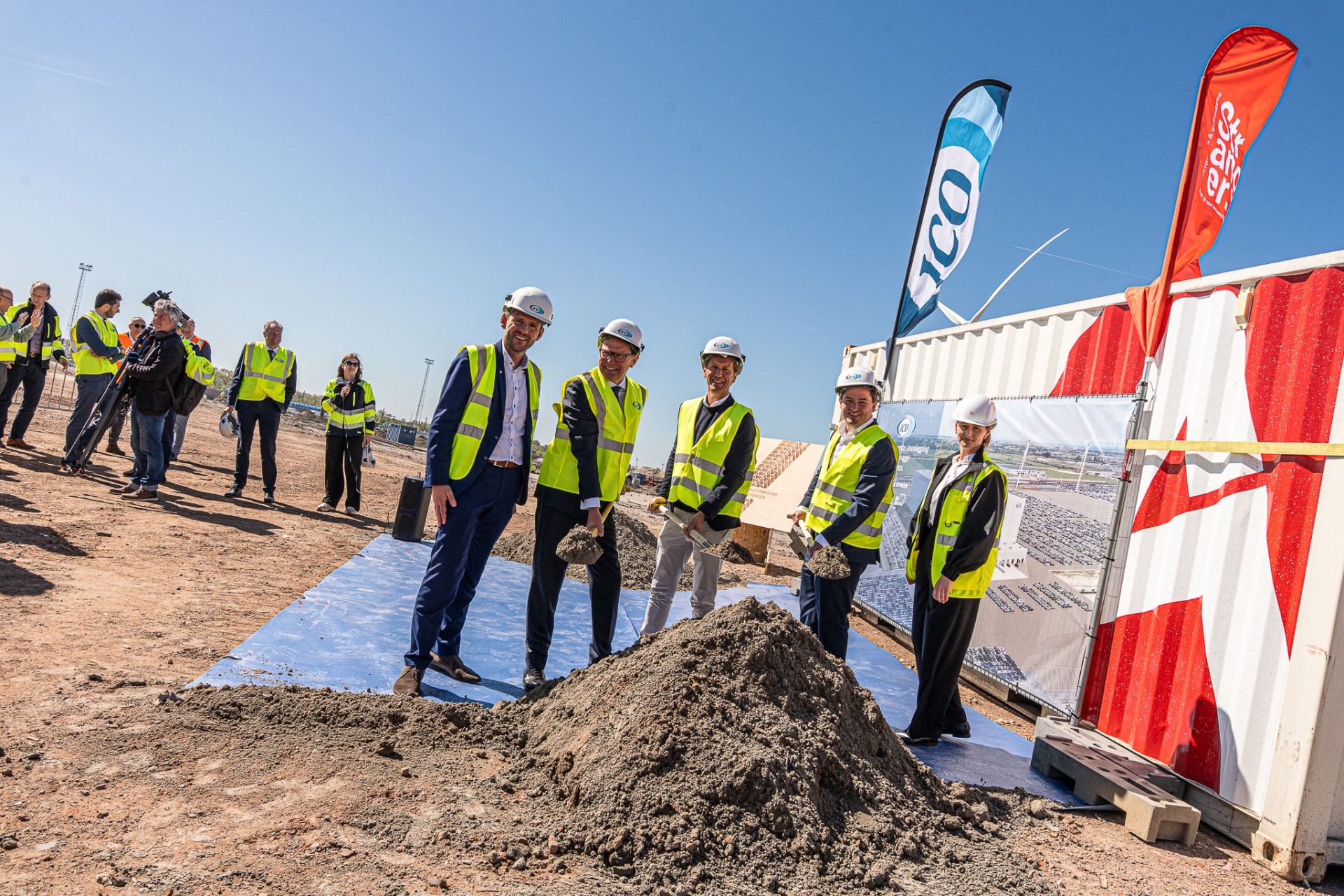 Bouw van Europa’s eerste multi-storage voor voertuigen officieel van start 5