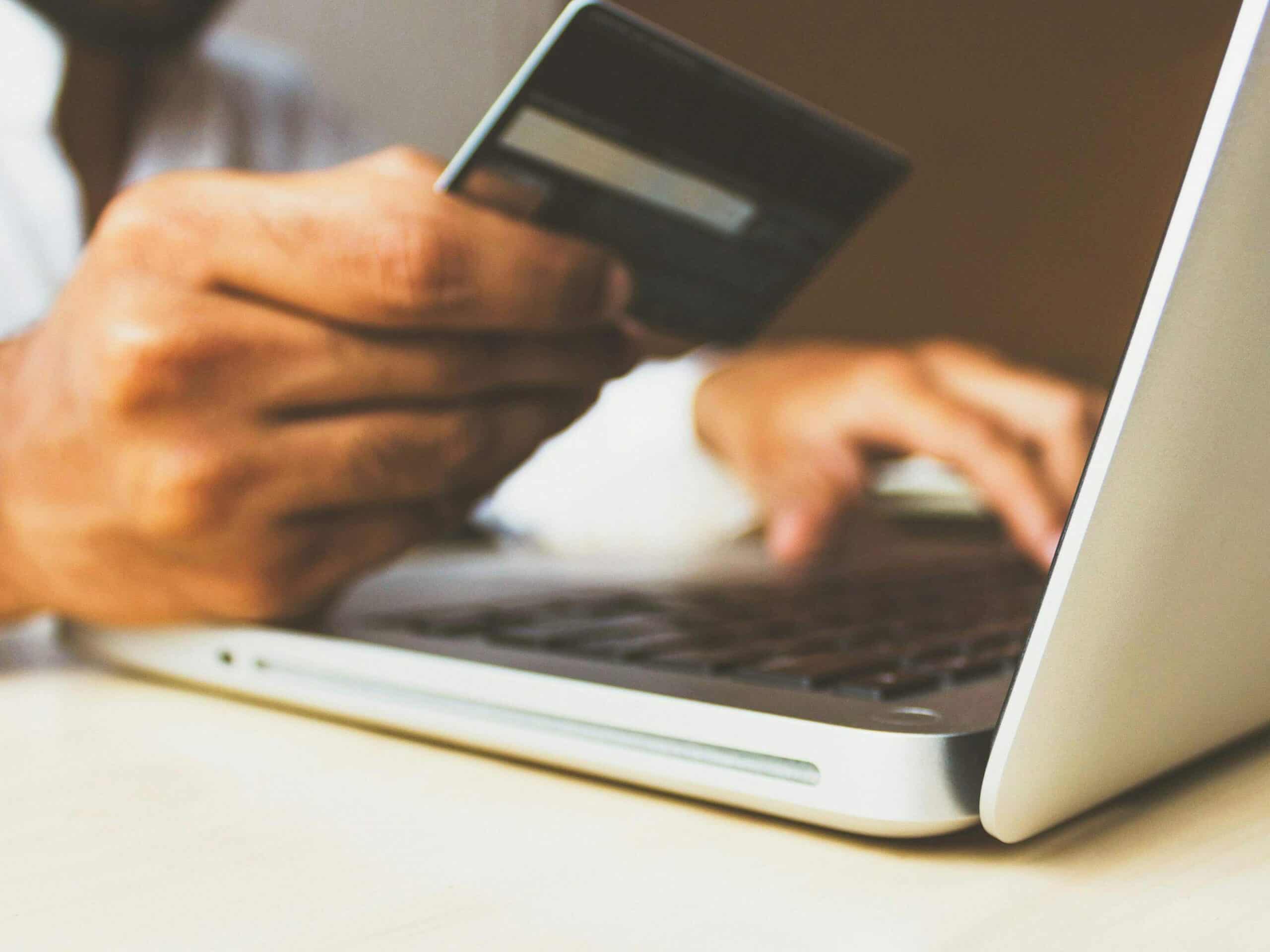 Nederlander kiest liever voor Europese webshops, maar prijs blijft belangrijke factor  4