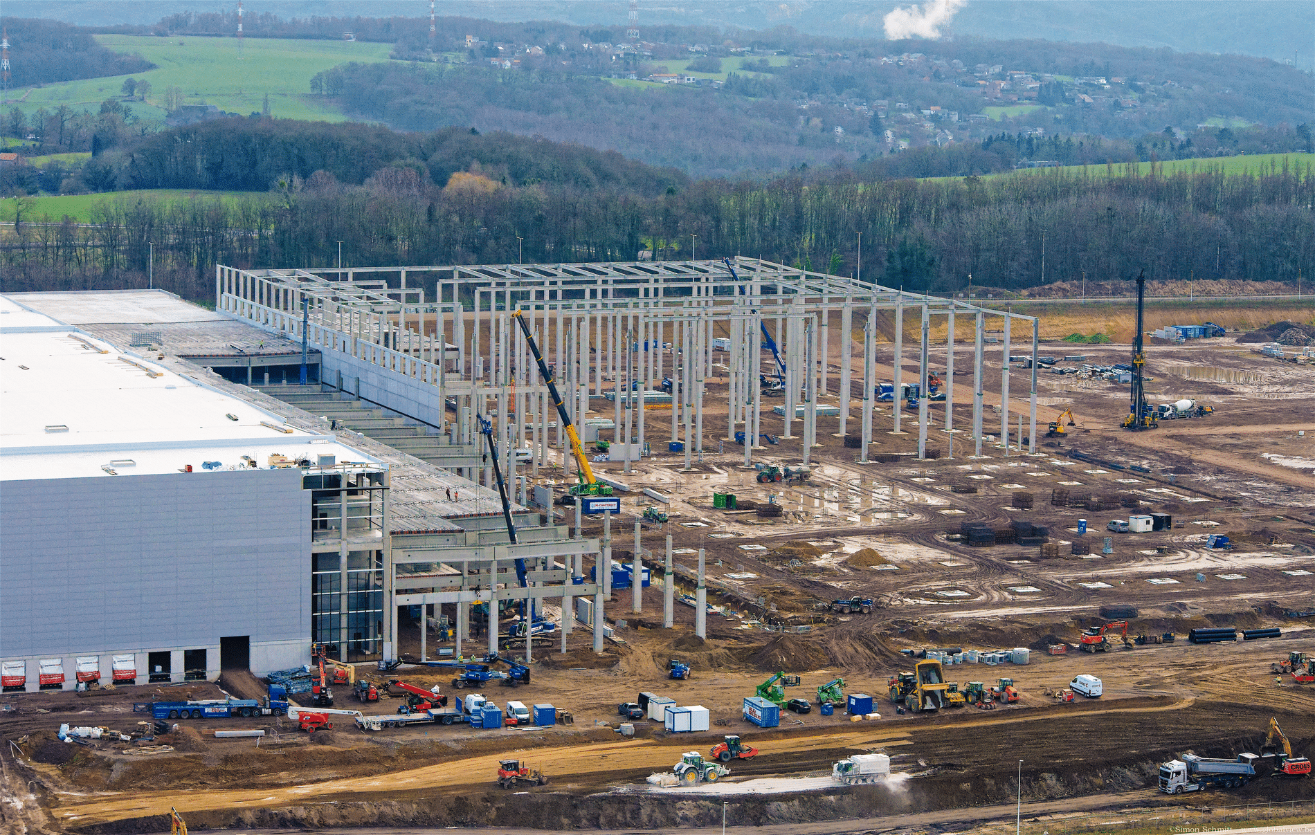 Willy Naessens Industriebouw, Weerts Group en Montea realiseren samen logistieke hub La Fontaine 1