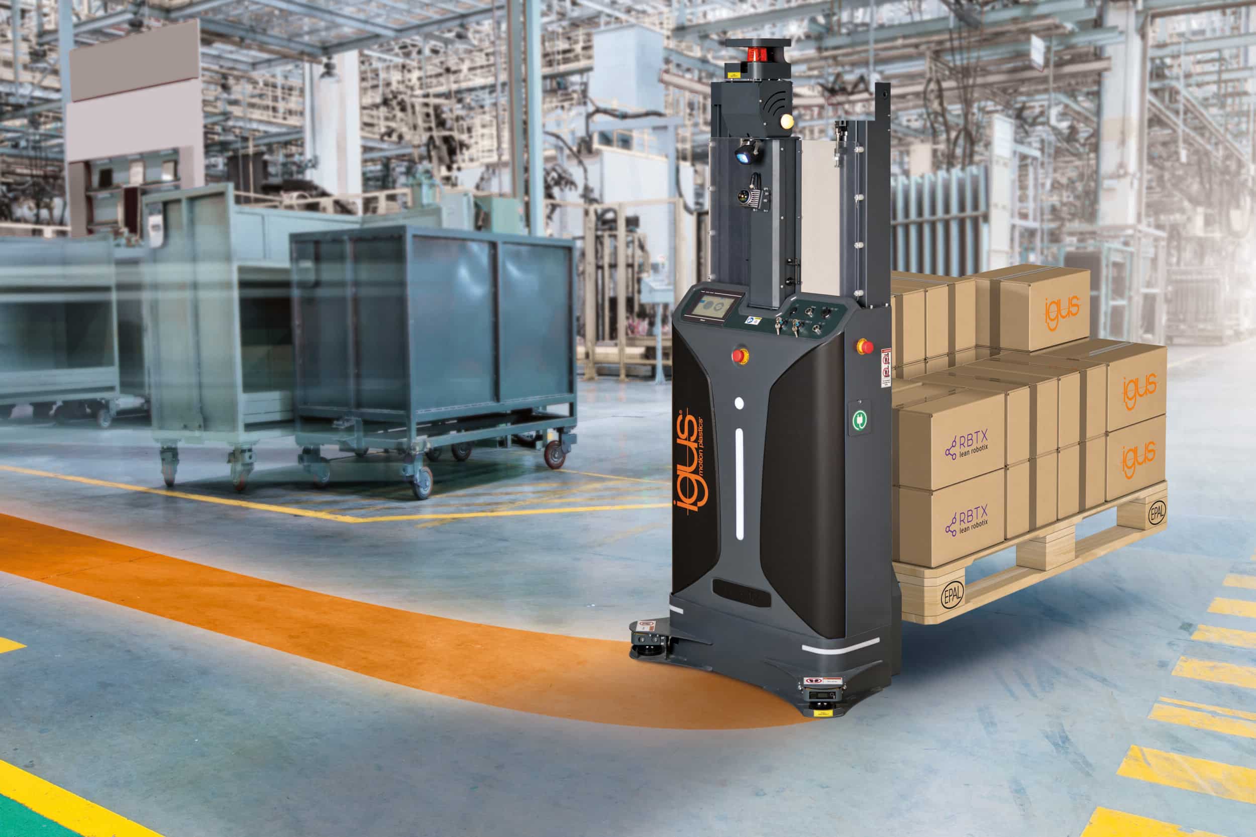 Pallets stapelen zonder chauffeur? Autonome vorkheftruck van igus maakt logistiek efficiënt 3