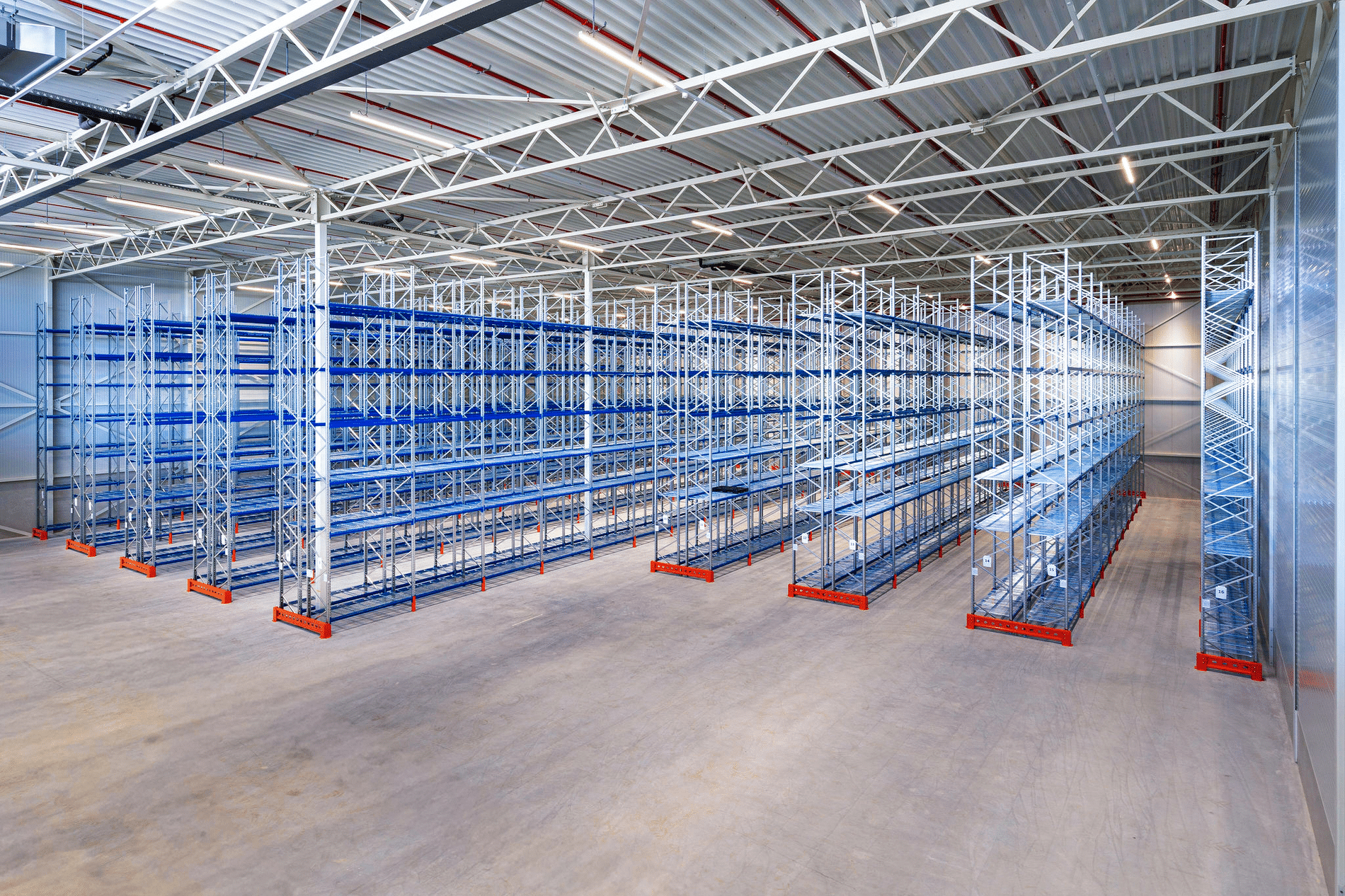 Warehouse Equipment from the Netherlands: Faster Setup and More Flexible Delivery 2
