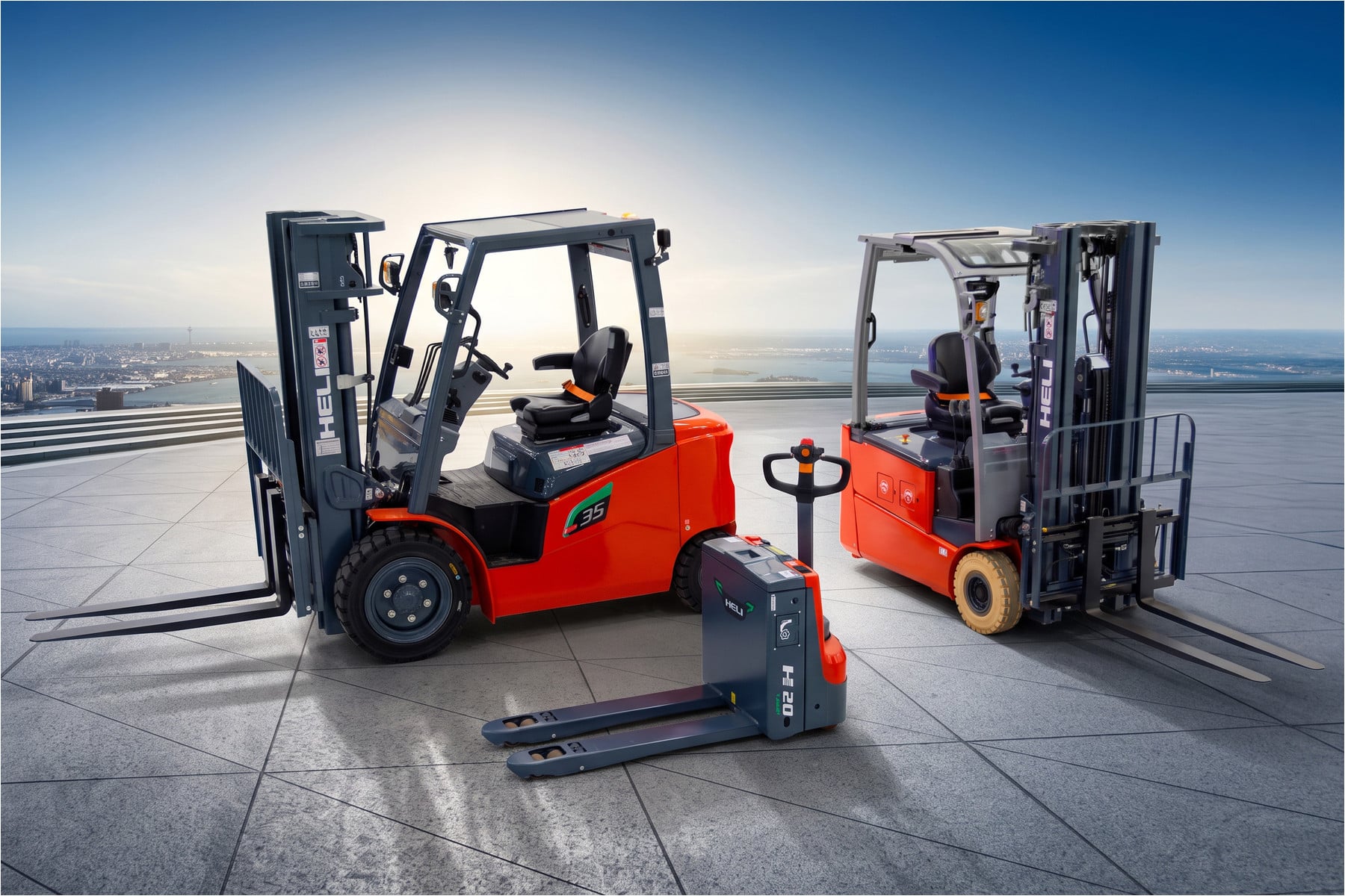 TVH Equipment is officieel distributeur van HELI heftrucks en magazijntoestellen in België en Luxemburg 1