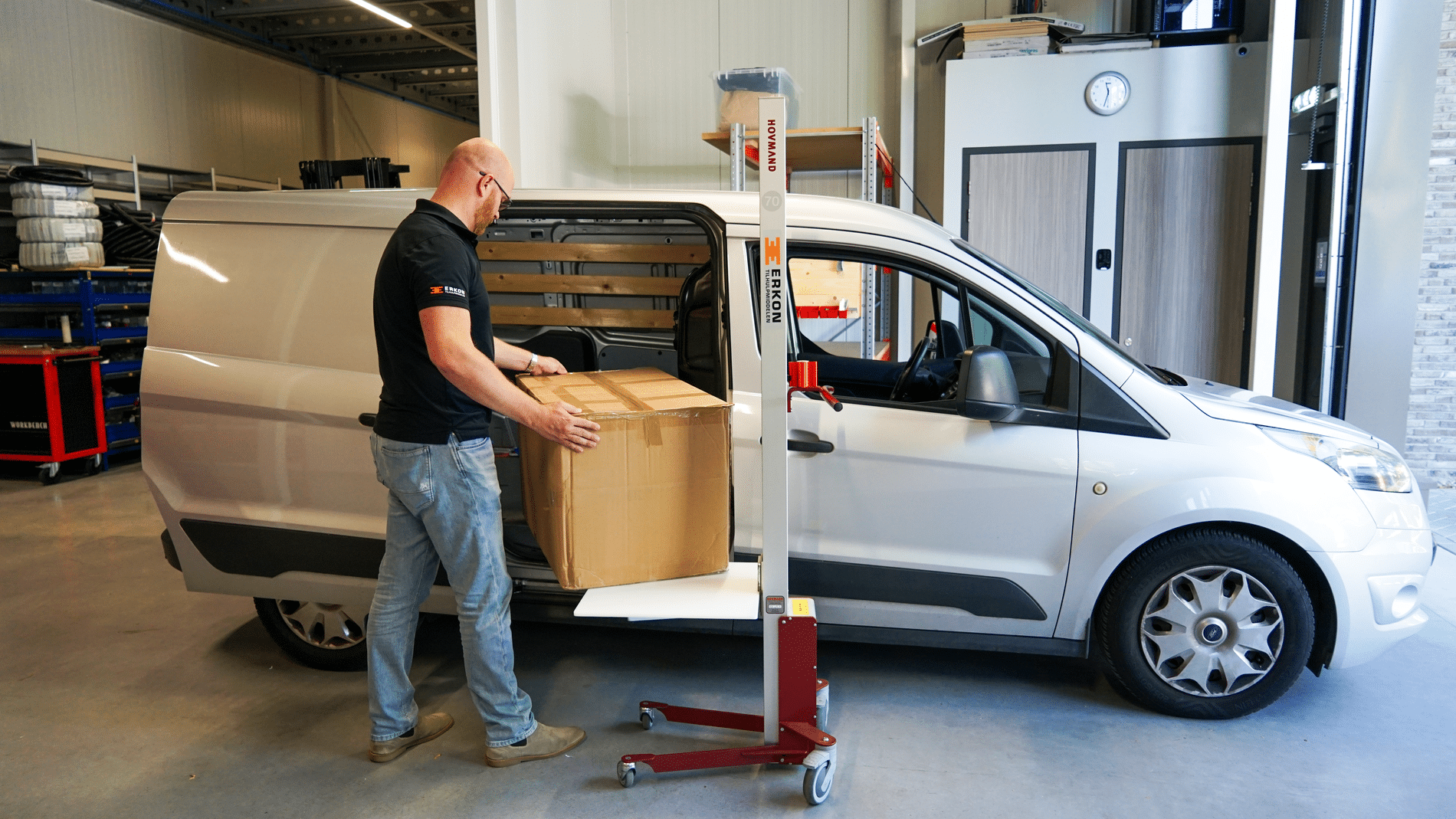 Ergonomische tilhulpmiddelen vormen waardevolle aanvulling op geautomatiseerde processen 3