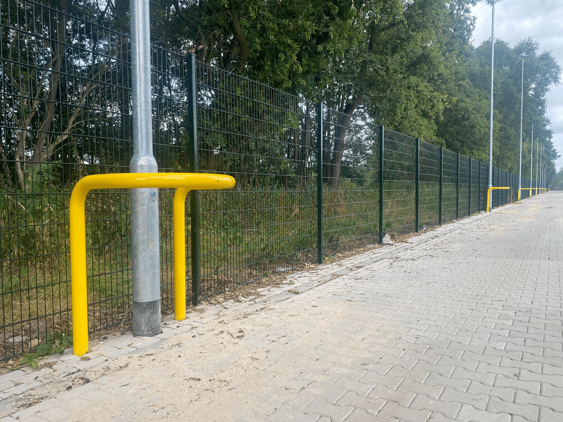 Machine manufacturer consistently chooses the same collision protection specialist 2