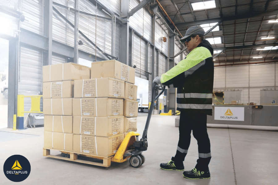 Veiligheid eerst: gratis PBM-gids voor de logistieke sector 2